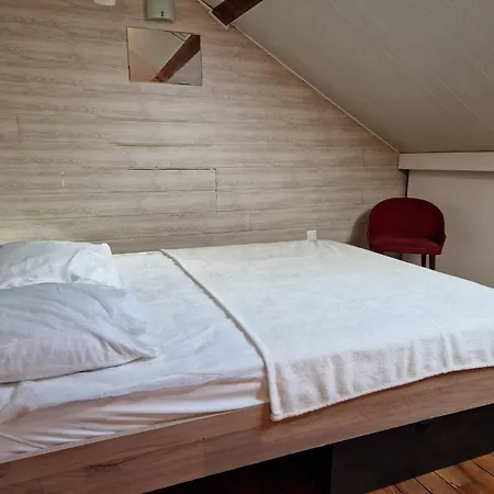 La Maisonnette Etape De Saint-come D'olt * Saint-Côme-dʼOlt