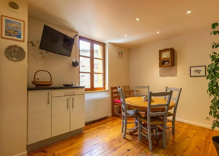 La Maisonnette Etape De Saint-come D'olt 펜션 *